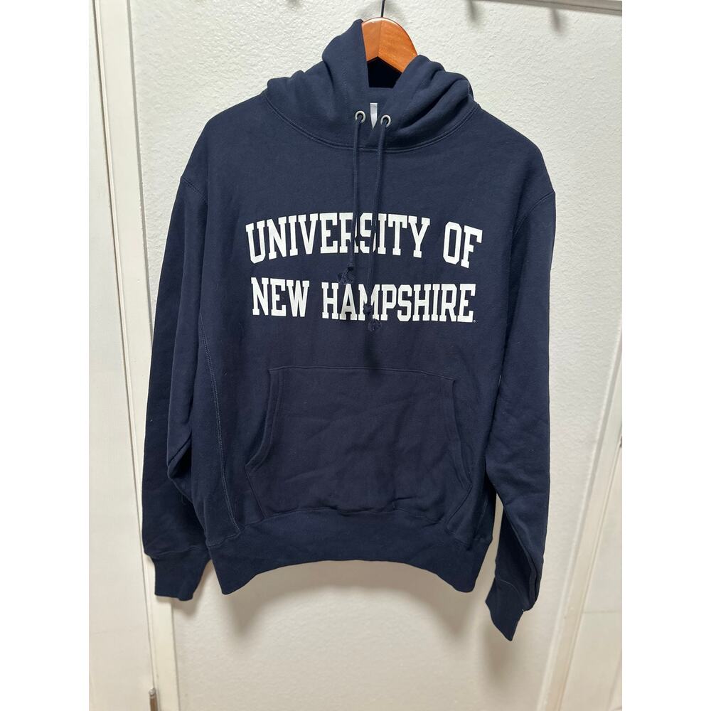 University of New Hampshire Champion Reverse Weave Wildcat Hoodie, Size Medium